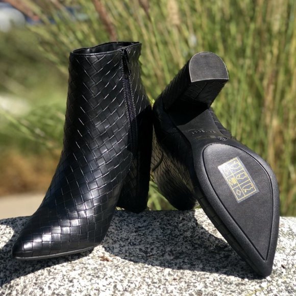 NEW Black Braided Weave Embossed Woven Pointy Toe - Picture 4 of 12